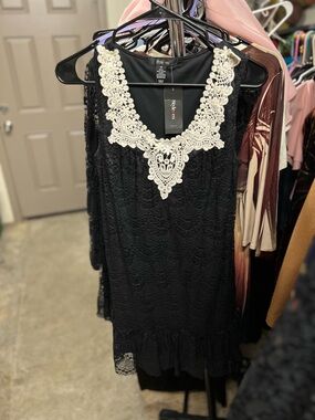❤️Black Sexy Lace Mini Dress with Cream Crochet V-Neck. style & co brand NWT